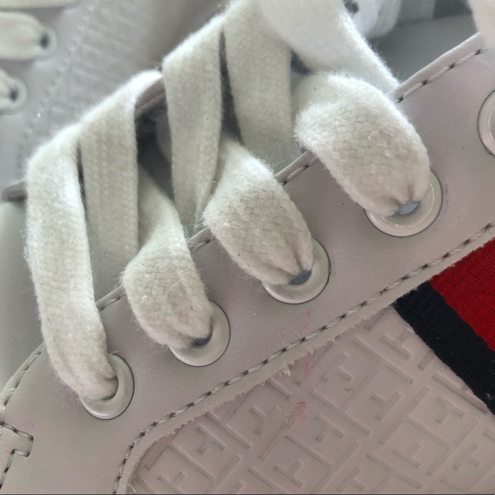 White 5.5 Tommy Hilfiger shoes - Picture 4 of 5